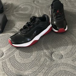 Jordan Air Low Bred Red And Black 