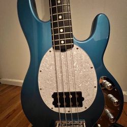 Sterling By Music Man RAY24CA Stingray in Toluca Lake Blue USED (Seymour Duncan Pickup Upgrade)