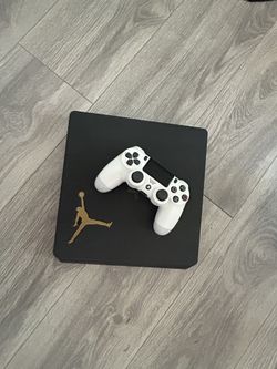 PlayStation 4 slim
