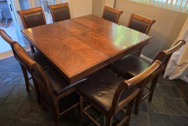 Dining table and 8 chairs