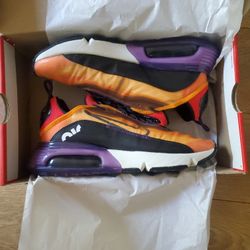 Nike Airmax 2090 Magma Orange Black-Eggplant Size 7.5 Mens