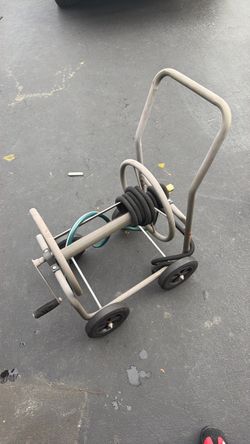 Mobile outdoor hose station