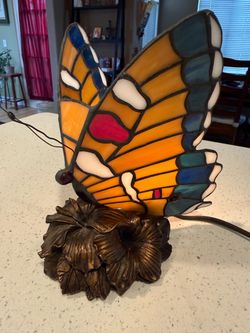 Tiffany Style Stained Glass Butterfly Accent Lamp Floral Base Vintage Decor