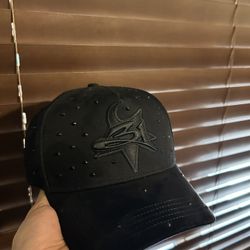 31 Hats Blackout