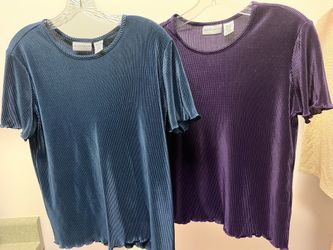 Women’s Dressy Tops med & small