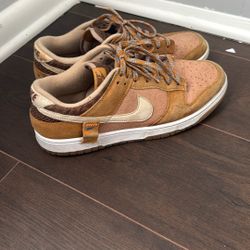 Nike Dunk Low “Teddy Bear Praline”