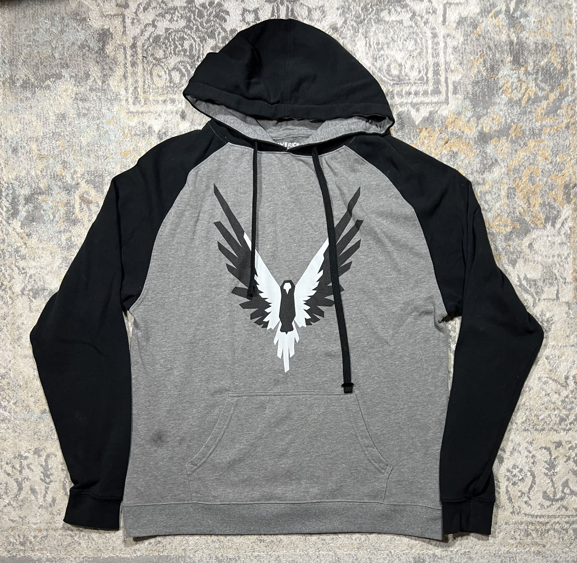 Maverick By Logan Paul Sweatshirt Hoodie Men's Size M Gray Black