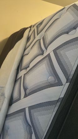 Hybrid King Mattress and Adjustable Base