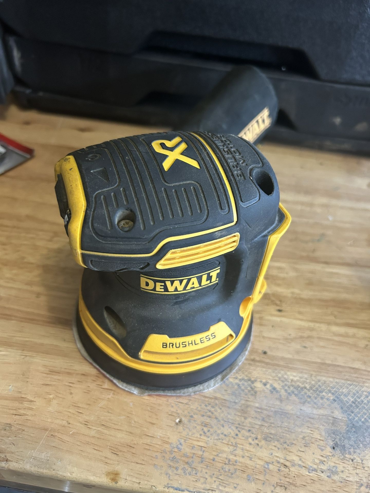 DeWALT 20v Orbital sander