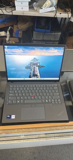 Lenovo Thinkpad T14 Gen 5 32GB RAM  256GB SSD Ultra 5 Windows 11 Pro