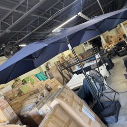 15 Ft Navy Umbrella New With Base 