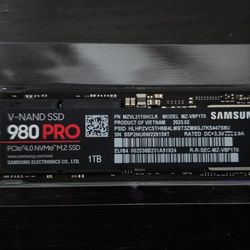Samsung 980 PRO 1TB SSD, PCIe 4.0 x 4 M.2, M.2 2280 Internal Solid State Drive 