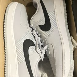 Men’s Nike Air Force Ones 
