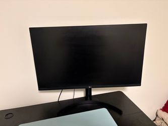 32” LG Monitor