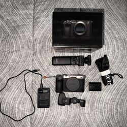 Sony A7CR Silver + Grips