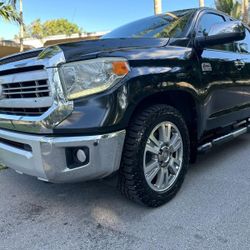 2015 Toyota Tundra 1794 Edition Crewmax 4WD 5.7L Vi iForce