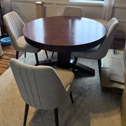 Solid Wood Round Dining Table With Leaf And 4 Chairs