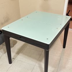 Tempered Glass Dining Table 