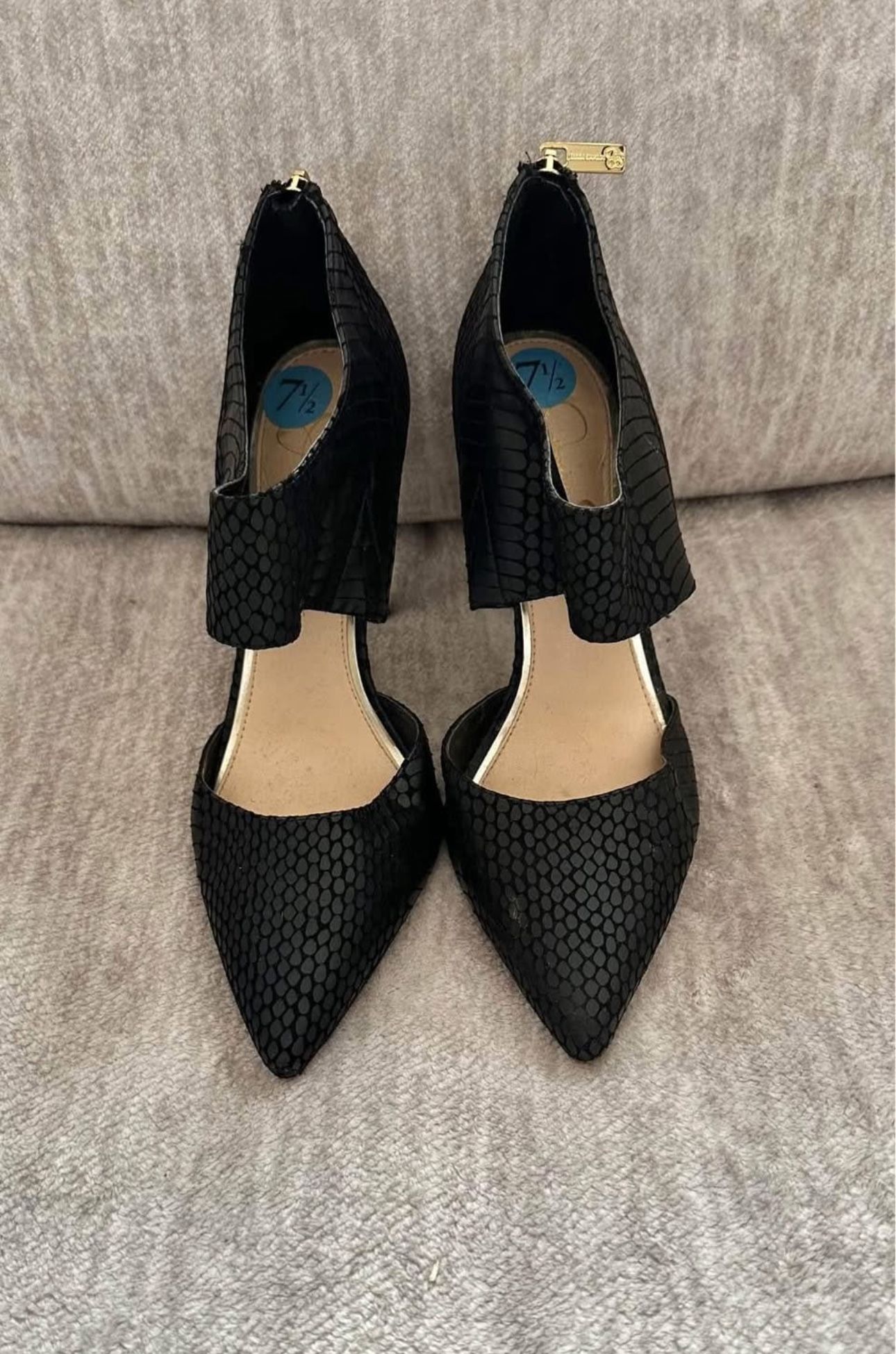 7.5 Jessica Simpson Snake Skin Heel