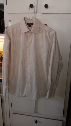 Nice Men's shirts..size M ..$8. Each...cada una