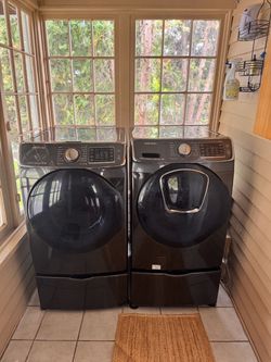Samsung Washer & Gas Dryer Set w/ Storage Pedestals