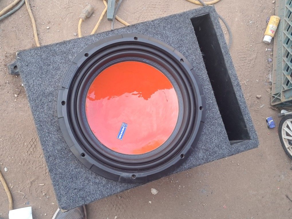 MEMPHIS AUDIO SUB W/ BOX & AMP
