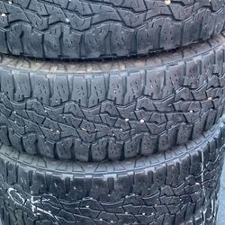 4 Llantas Usadas Good Year Ultraterrain AT 275/65/20 $270 Las 4