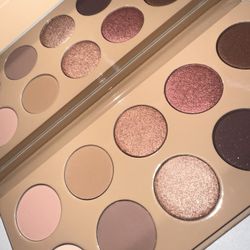 KKW Beauty Eyeshadow Palette