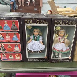 Dolls Of All Nations 