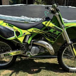 02 Kawasaki KX125 2 Stroke Monster Super Fast Dirt Bike