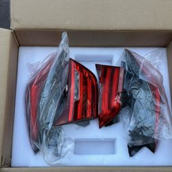 PRE-OWNED -OEM Tail Lights BMW 4 Series F32 F36 F33 F82 F83 M4 435i  (2014-2017)