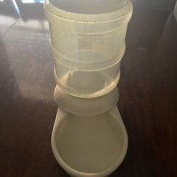 Pet Food dispenser