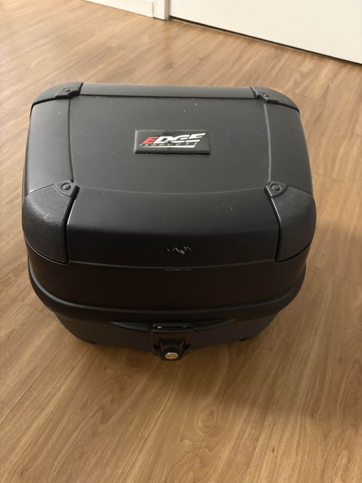Motorcycle Trunk/tailbox W Xl Helmet