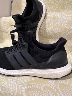 Adidas Ultraboost Men’s sneakers Size 9