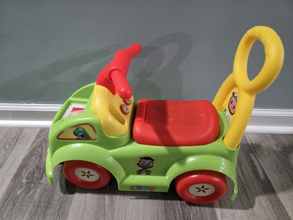 Cocomelon
Healthy Habits Kids' Ride-On