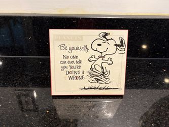 Hallmark Peanuts Snoopy Be Yourself Plaque 4.5x5”