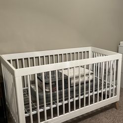 CRIB WITH MATTRESS 