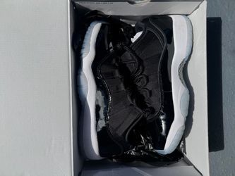 Air Jordan 11 Retro Low (GS) size:7Y