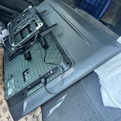 Hisense tv 43” For Sale $120! 