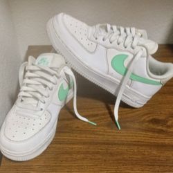 Nike Size 6 AF1