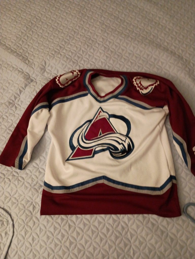Vintage Colorado Avalanche S/M Youth  Jersey 