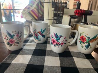 Set of 4 Hummingbird coffee mugs