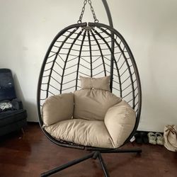 Hanging Chair (Outside/Inside) 