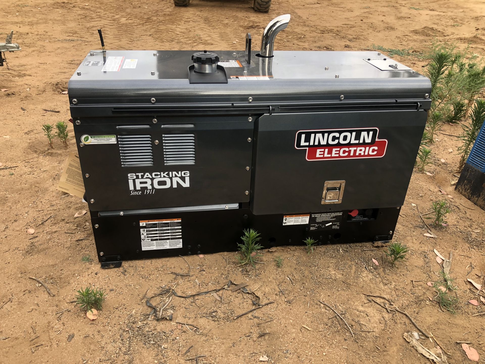 Lincoln Cross Country 300 Pipe Liner welder Generator Brand new for