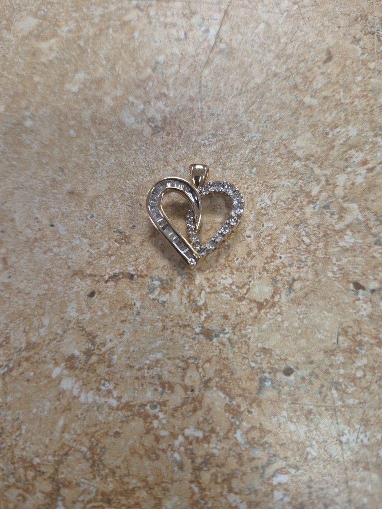 14k Yellow Gold Diamond Heart Pendant
