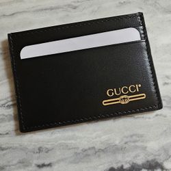 Gucci Leather Card Case with Gucci Logo (4 Card Slot).  Black