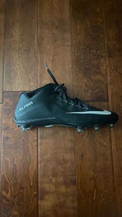 Nike Size 13.5 Men’s Football Cleats