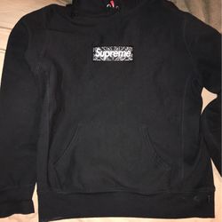Supreme Style Louis Vuitton Hoodie Box Logo for Sale in Fountain Valley, CA  - OfferUp