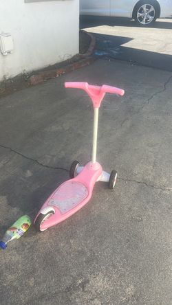 Pink scooter radio flyer