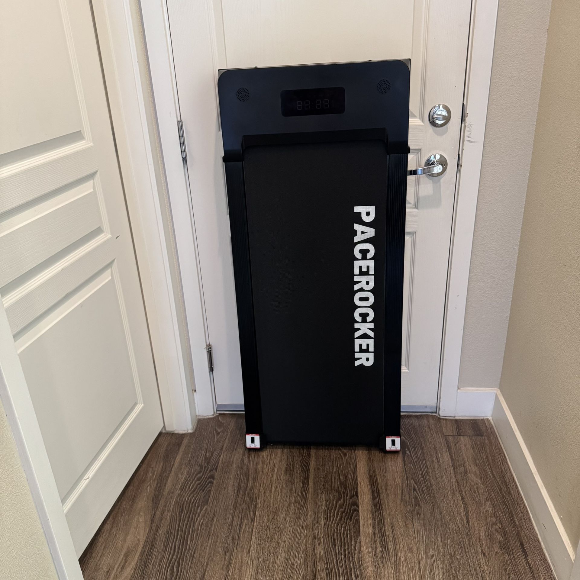 Treadmill PACEROCKER With 9 AUTO Level INCLINE 400 LB Weight Capacity